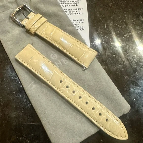 Michele 18mm Cream Alligator Embossed Watch Strap - Picture 4 of 4